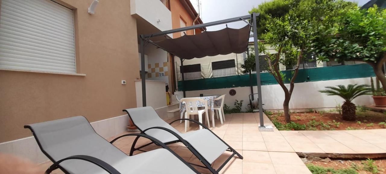 Principessa E Ranocchio Apartment กุสโตนาชี ภายนอก รูปภาพ